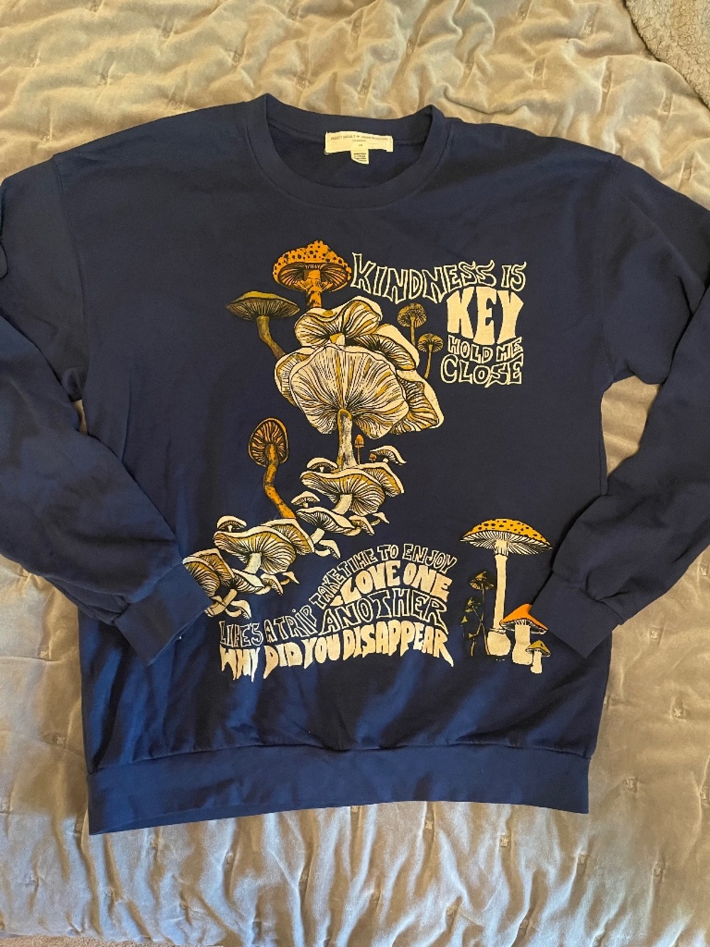🍄 URBAN OUTFITTERS PROJECT SOCIAL SOCIETY MUSHROOM RAW EDGE SWEATSHIRT